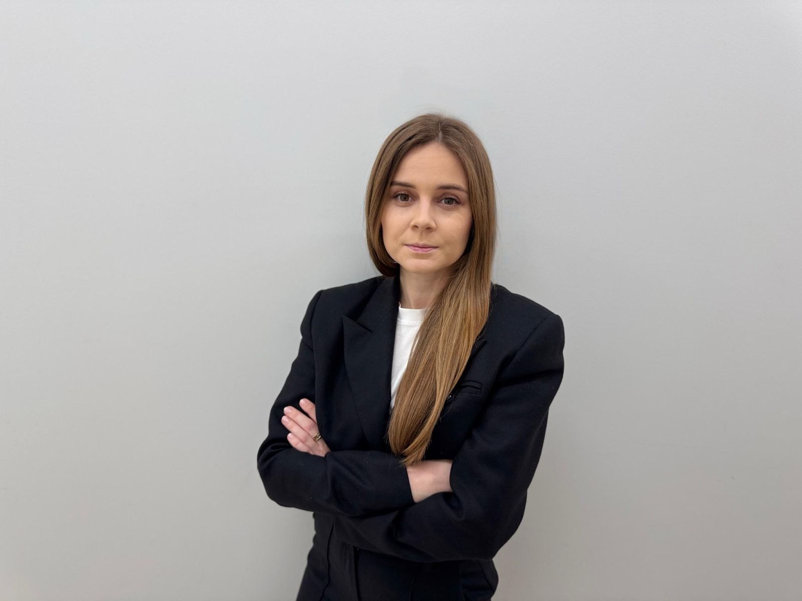 Adwokat Izabela Kowalewska w kancelarii adwokackiej w Gdyni podczas konsultacji prawnej